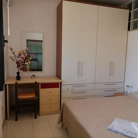 Alloggi Estivi D & A Nyaraló Taranto